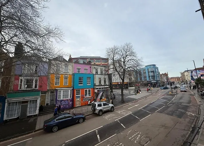 Flat In Stokes Croft Bristol