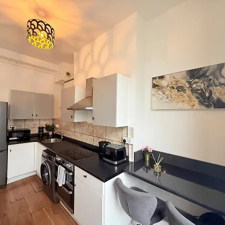 Flat In Stokes Croft Apartment *